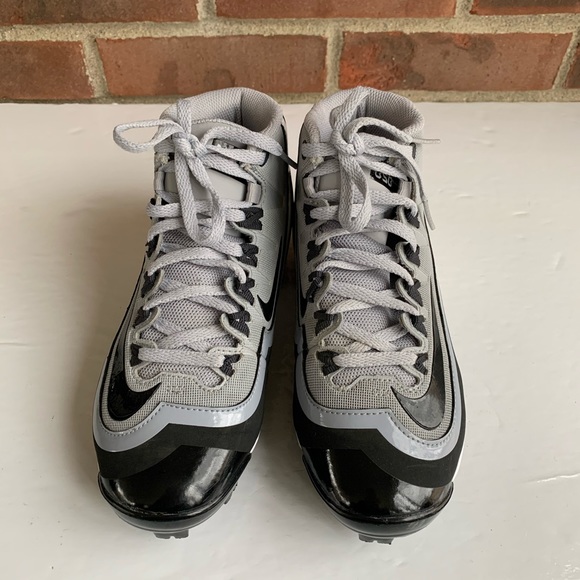 Like new Nike BSBL soccer cleats sneakers - Picture 2 of 8